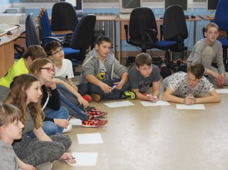 Zajęcia z PROJEKTOR–em