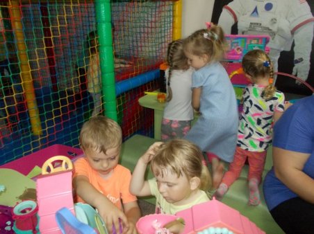 Krasnoludki i Biedronki w Fikolandzie