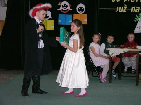 PASOWANIE NA CZYTELNIKA UCZNIÓW KLASY I