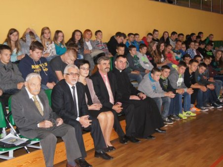 MY Z NIEGO WSZYSCY...