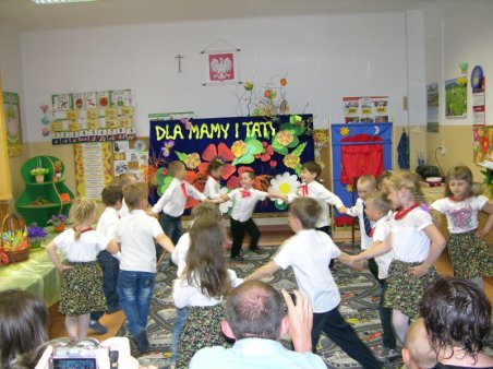 DZIEŃ MAMY W PRZEDSZKOLU