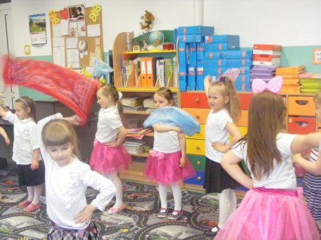 DZIEŃ MAMY W PRZEDSZKOLU