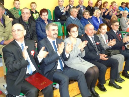 INNEJ TAKIEJ ZIEMI...