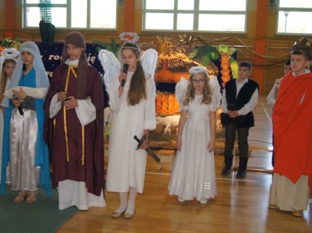 Bóg rodzi się w...