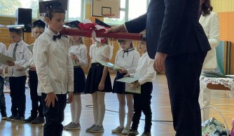 Uroczystość ślubowania klas I