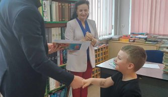 Podsumowanie cyklicznych spotkań z książką sześciolatków w bibliotece szkolnej