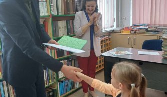 Podsumowanie cyklicznych spotkań z książką sześciolatków w bibliotece szkolnej