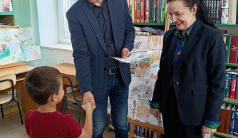 Podsumowanie cyklicznych spotkań z książką sześciolatków w bibliotece szkolnej w roku szkolnym 2024/2025.