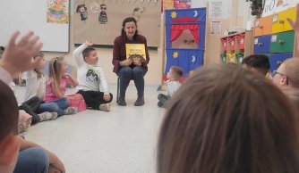 Dzień Głośnego Czytania i Czytania z Sercem w przedszkolu