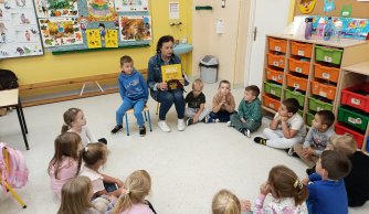 Dzień Głośnego Czytania i Czytania z Sercem w przedszkolu