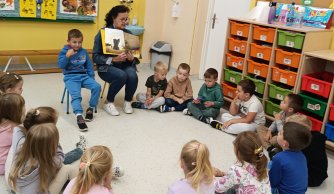 Dzień Głośnego Czytania i Czytania z Sercem w przedszkolu