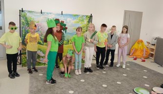 "Deszcz dla ogórka" - inscenizacja klasy III a