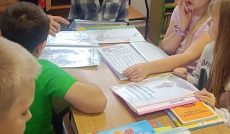 Innowacja pedagogiczna klasy III a "Strona po stronie moja-czytelnicza podróż".