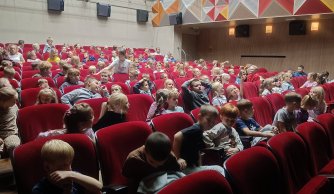 "Jak Rumcajs Cypiska uratował" - klasy I-III w teatrze